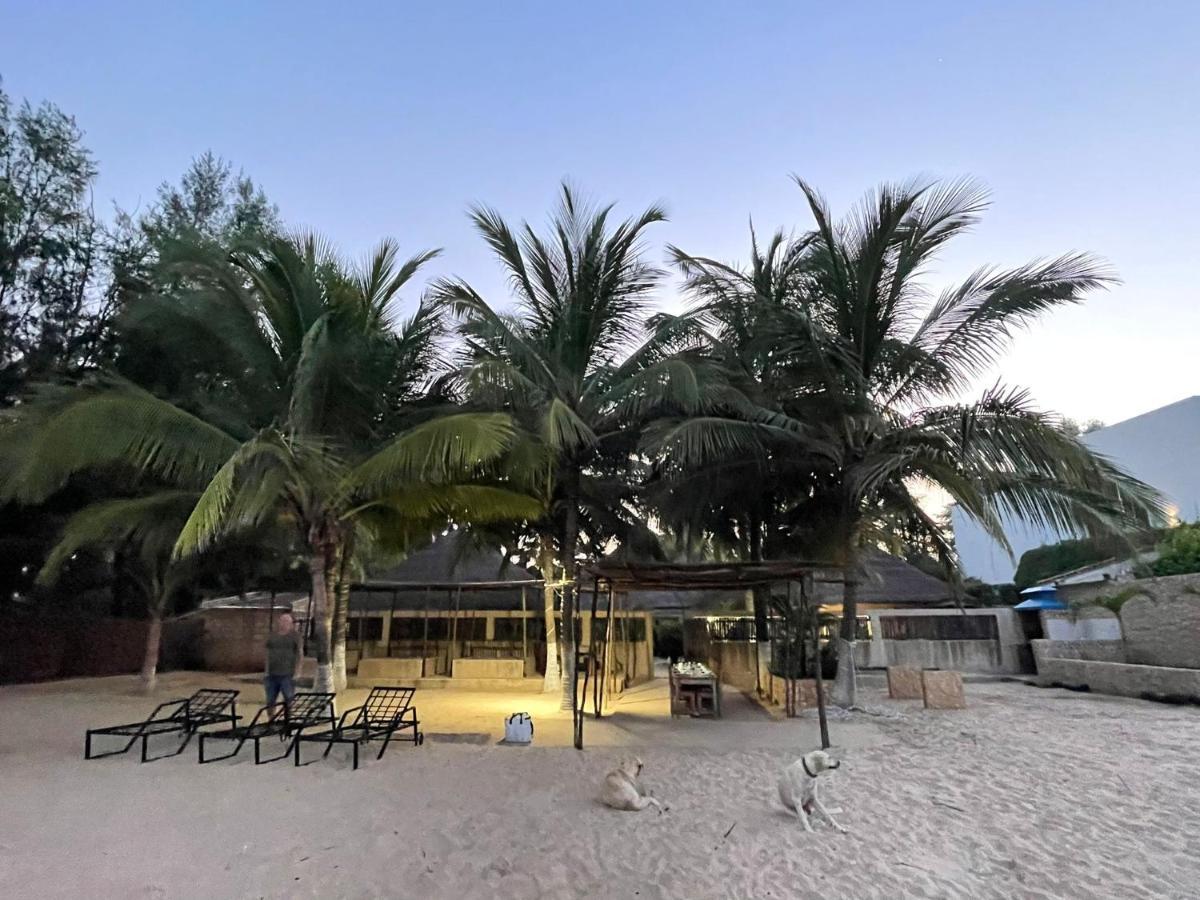 Keur Des Pecheurs Chez Ivan Ouoran Exterior foto